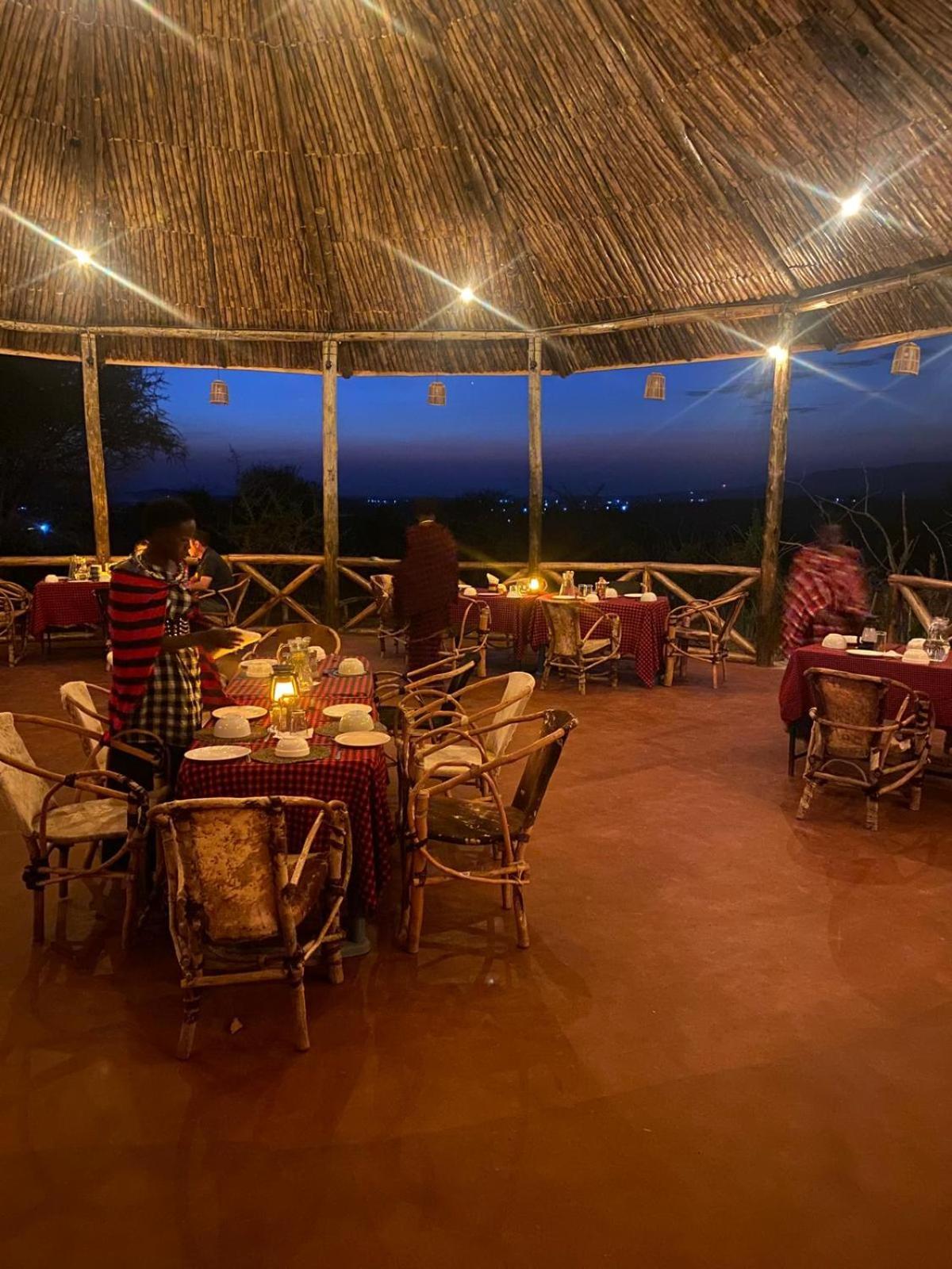 Maasai Eco Boma & Lodge - Experience Maasai Culture Makuyuni Esterno foto