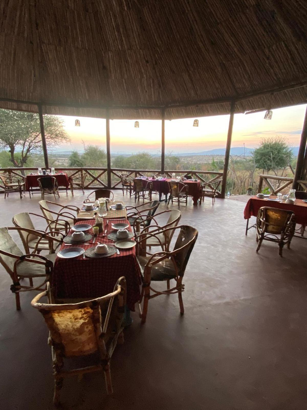 Maasai Eco Boma & Lodge - Experience Maasai Culture Makuyuni Esterno foto
